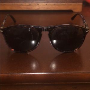 Person tortoise 649 polarized